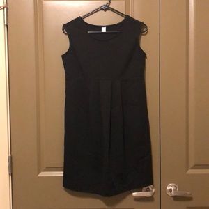XS black pleated maternity dress